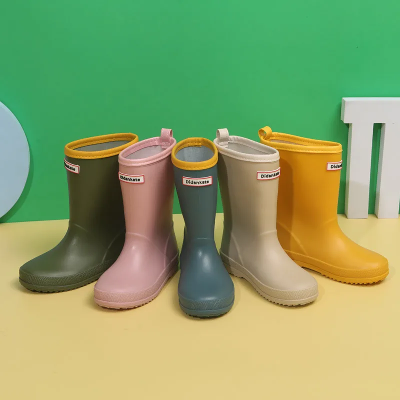 Soft Sole Booties - ベビー用ミッドカーフノンスリップレインブーツ、軽量ソフトソールウォーターシューズ、男の子女の子用防水防泥ゴム靴、子供用