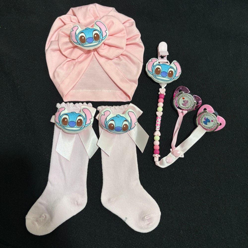 Newborn Gift Set - ベビーおしゃぶりクリップ、名前刻印入りシリコン製おしゃぶりホルダーチェーン、紛失防止おしゃぶりキャッチャー、新生児用帽子＆ベビーストッキング用