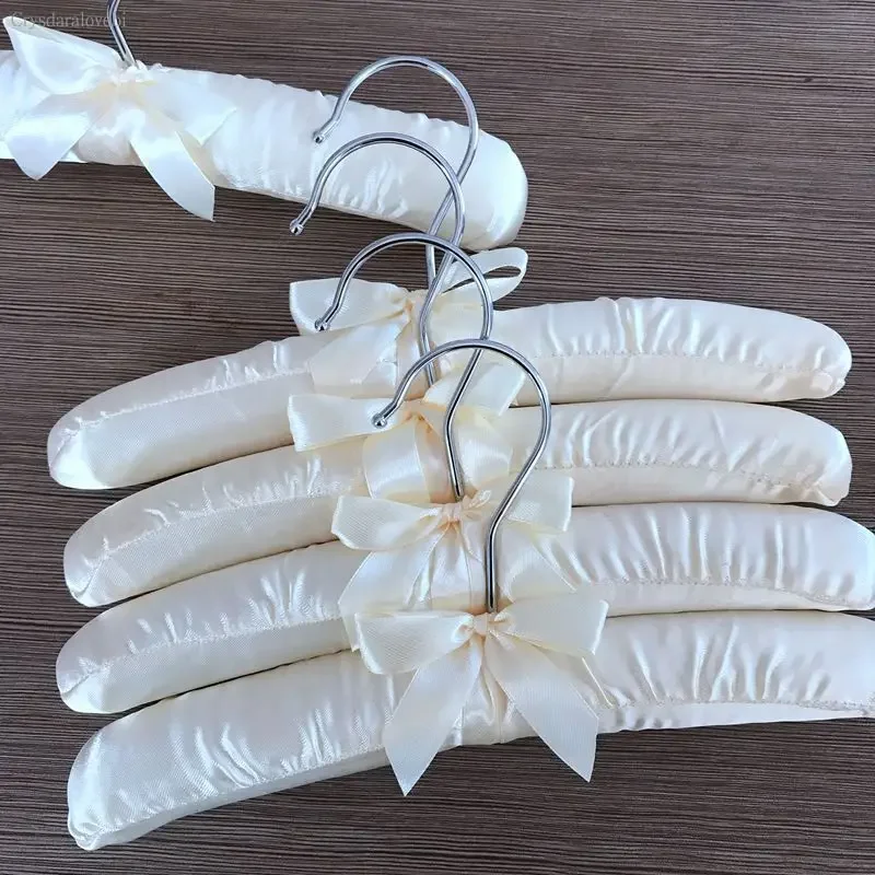 ベビー服カラフルハンガー吊り下げフックシルク小型プラスチック - Baby Clothing Hanging Rack のレビューと価格