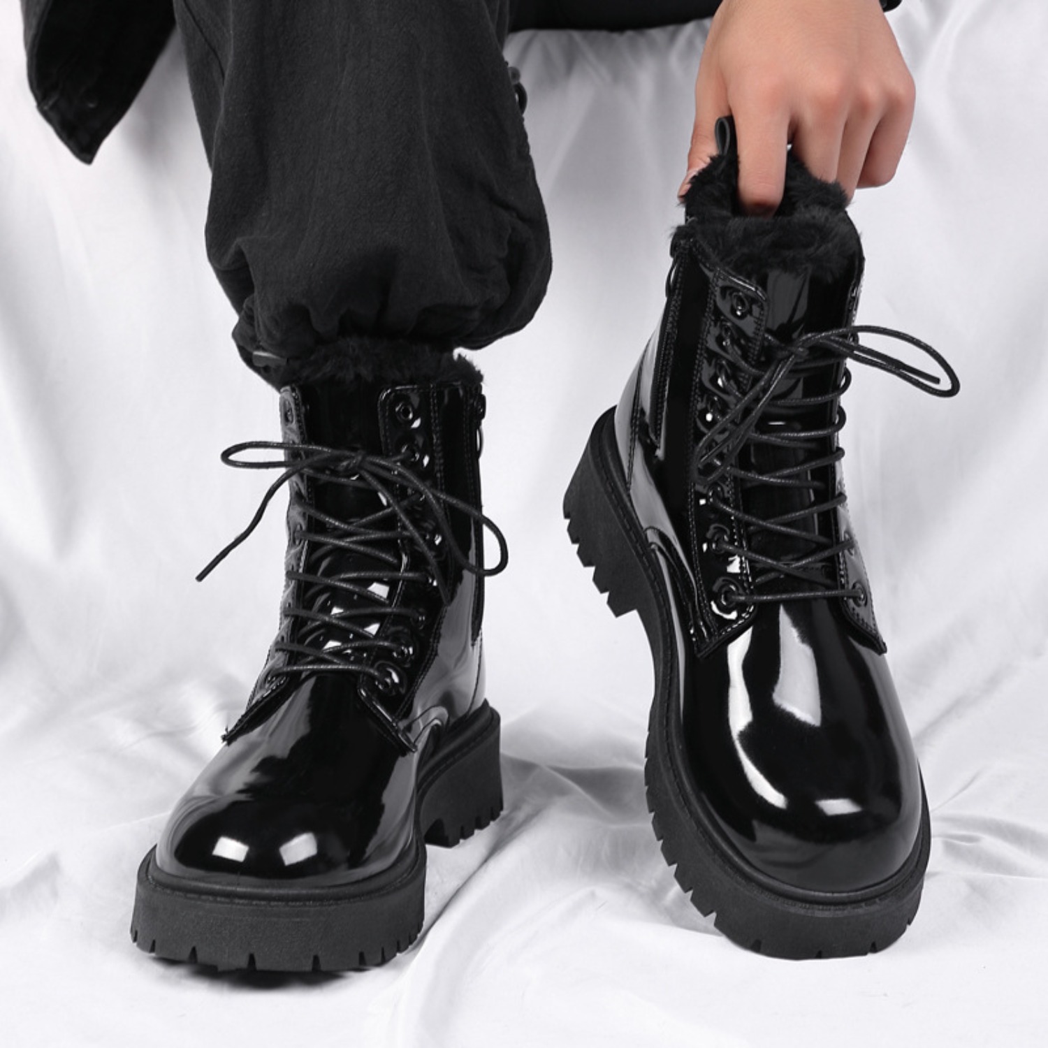メンズ暖かいプラッシュハイカットブーツ、冬用ソフトソール滑り - Soft Sole Booties のレビューと価格