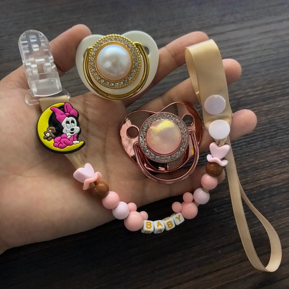 かわいいカワイイ新生児用おしゃぶりクリップ＆おしゃぶりベビー - Newborn Gift Set のレビューと価格