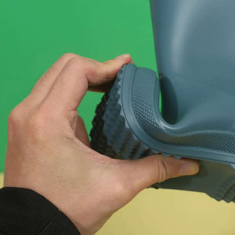 ベビー用ミッドカーフノンスリップレインブーツ、軽量ソフトソー - Soft Sole Booties のレビューと価格